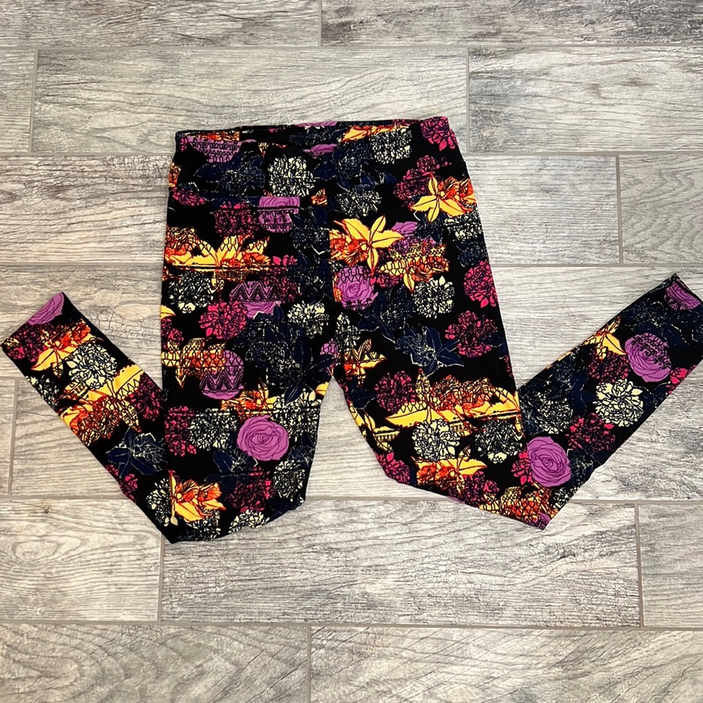 Lularoe leggings. Regular size